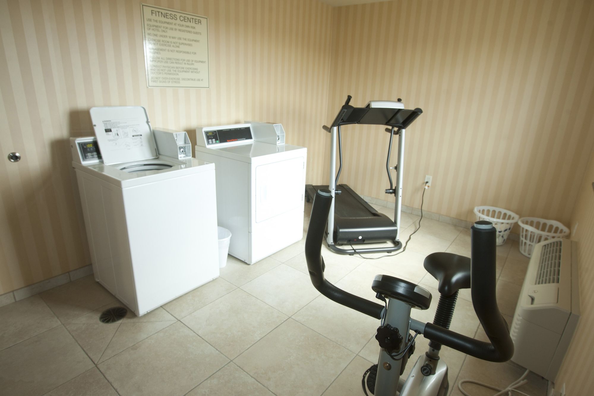 Cobblestone Inn & Suites in Langdon