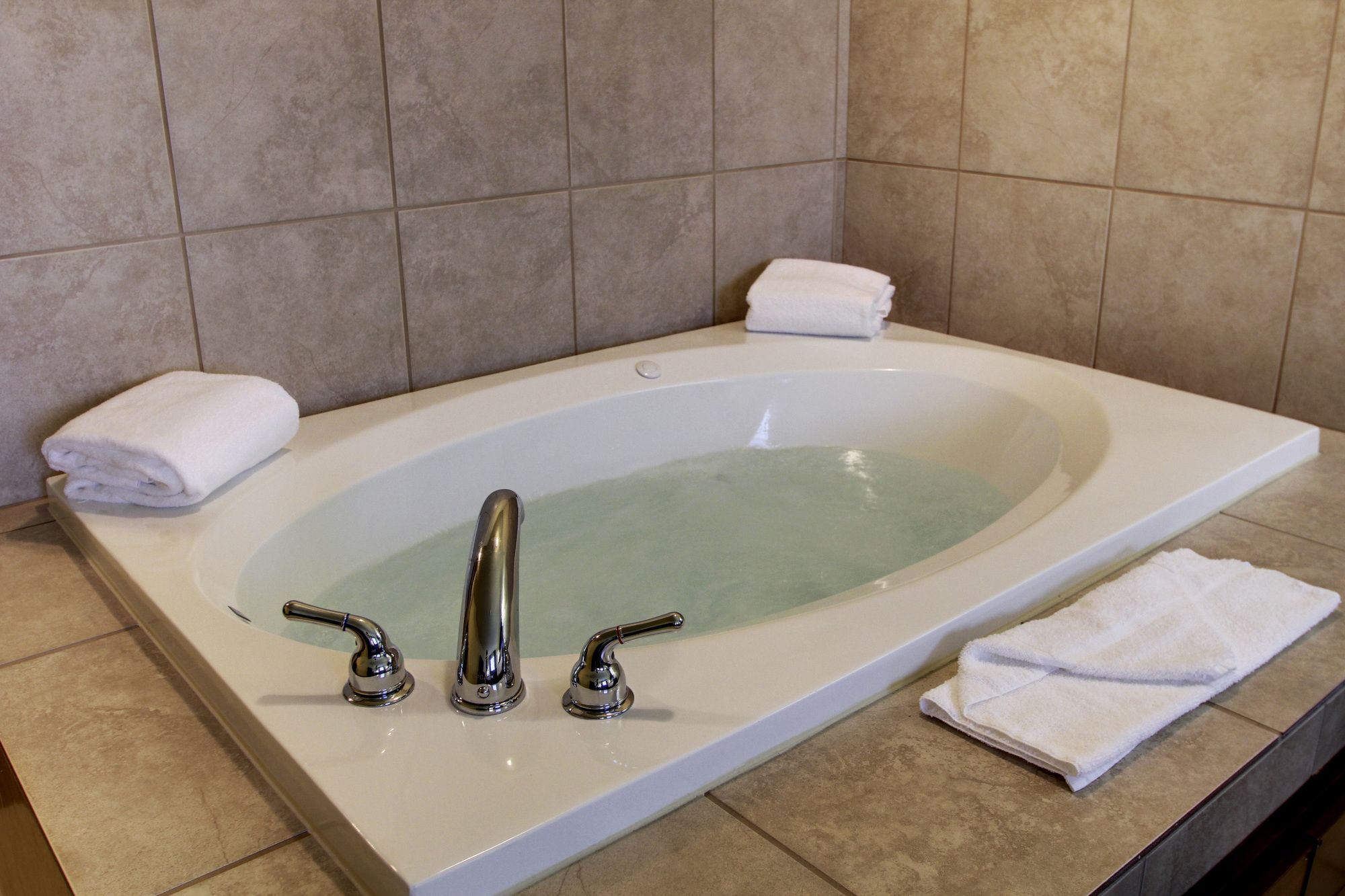 Cobblestone Inn & Suites - Linton
