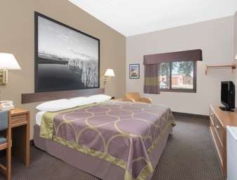 Super 8 by Wyndham Lisbon