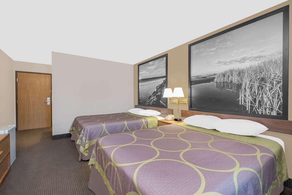 Super 8 by Wyndham Lisbon