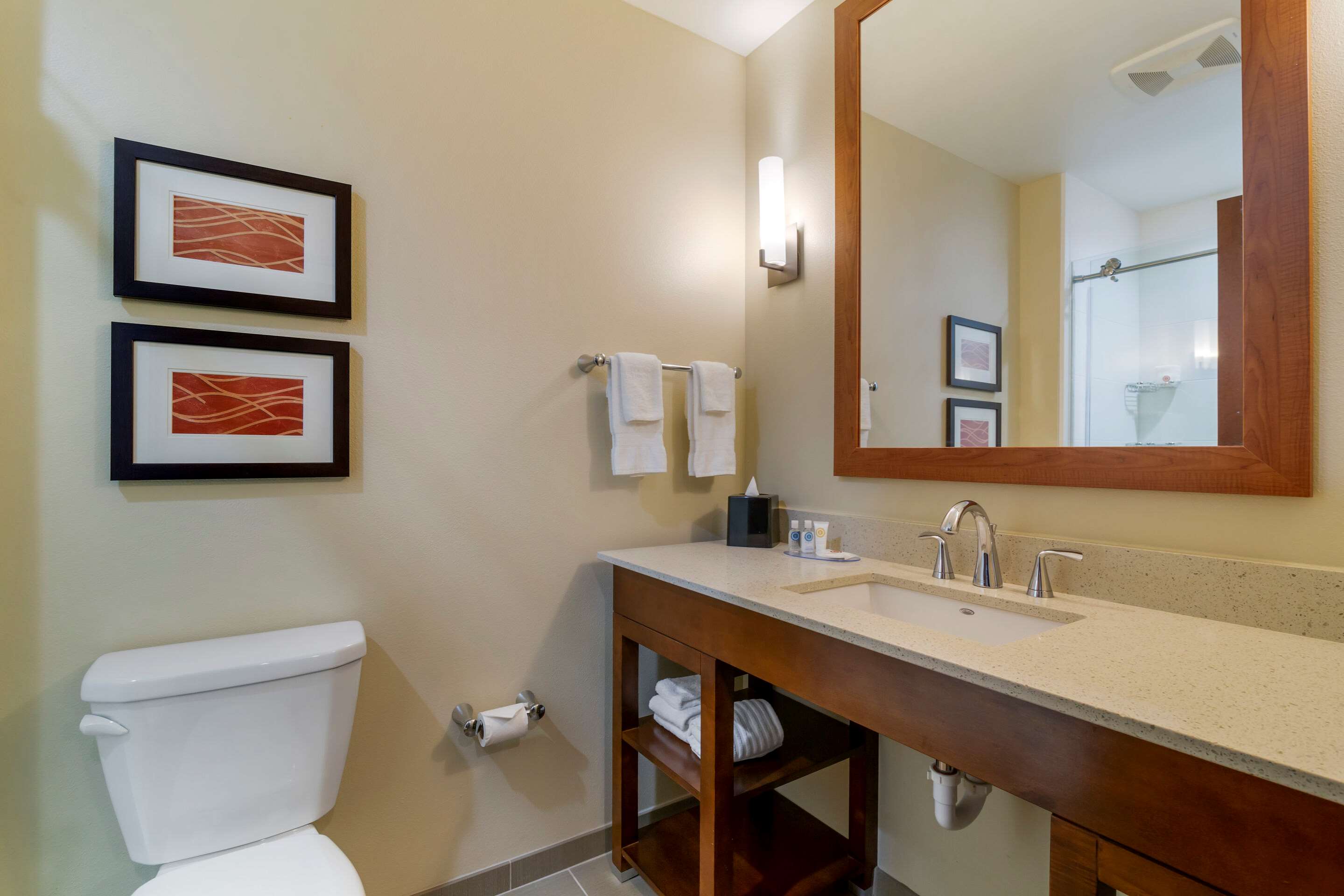 Comfort Inn & Suites Mandan - Bismarck