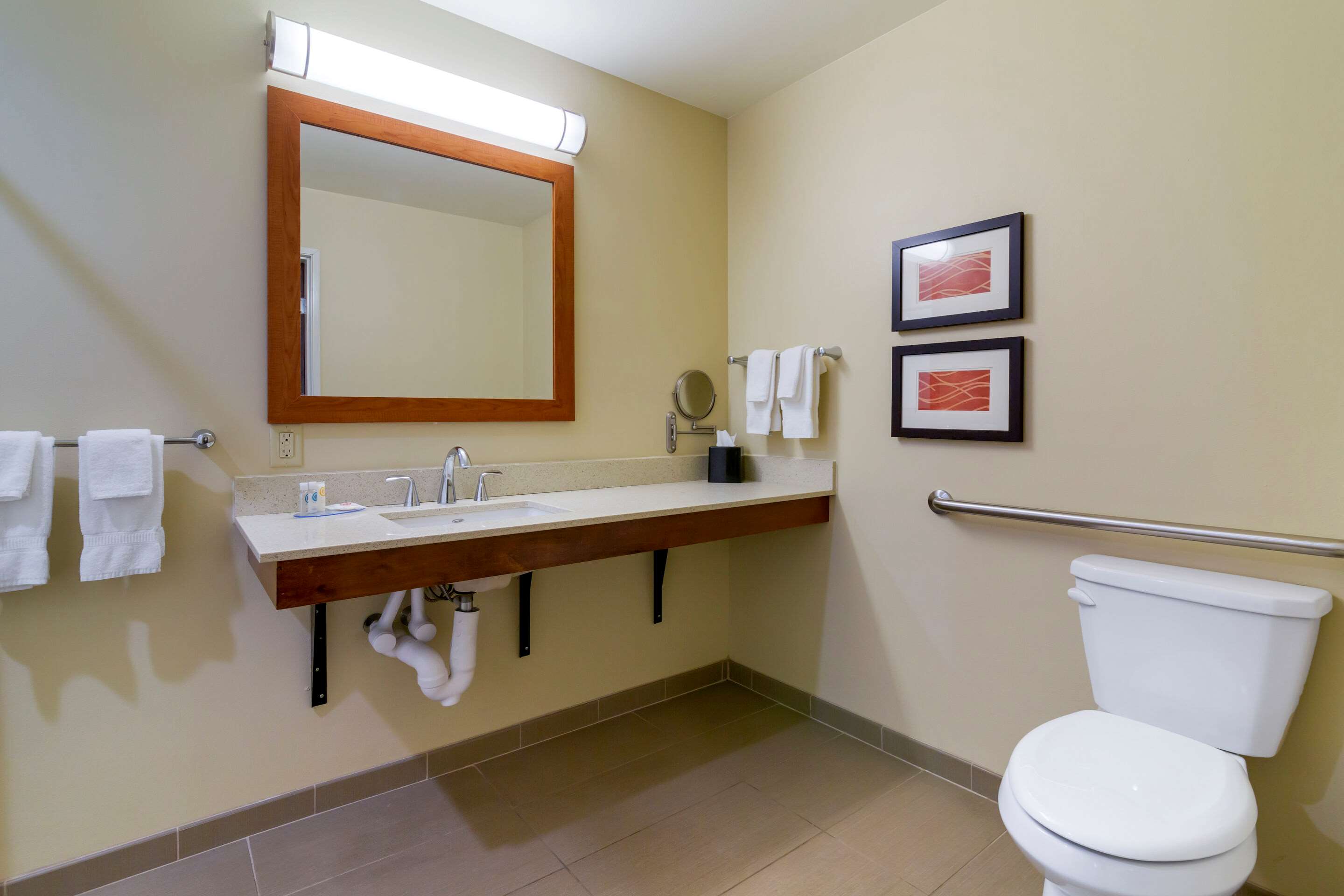 Comfort Inn & Suites Mandan - Bismarck