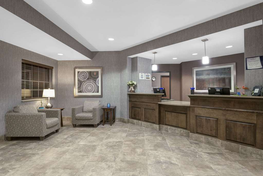 Baymont by Wyndham Minot