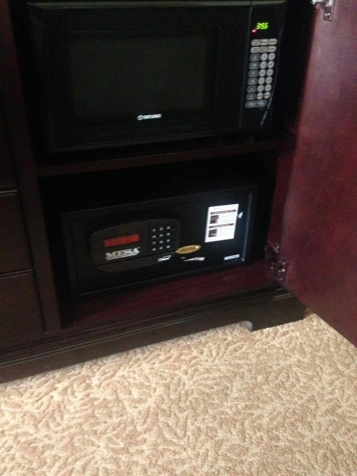 Country Inn & Suites by Radisson, Minot, ND