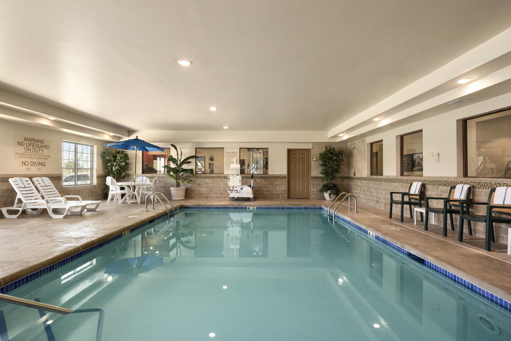 Country Inn & Suites by Radisson, Minot, ND