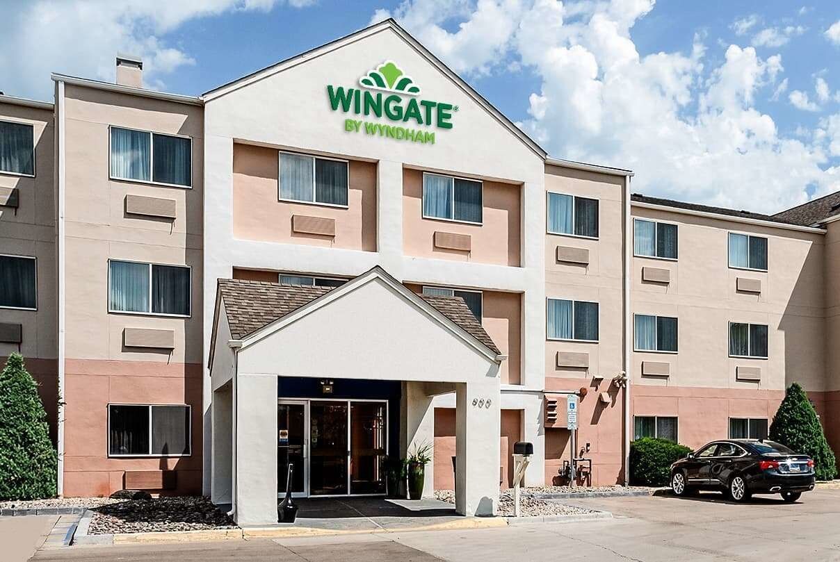 AmericInn by Wyndham Minot