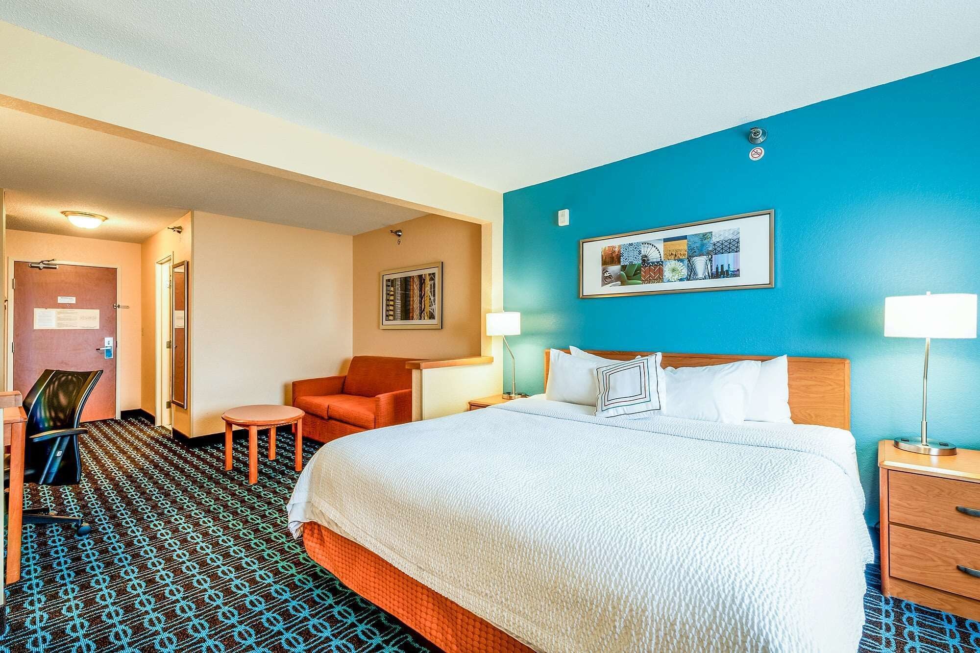 AmericInn by Wyndham Minot