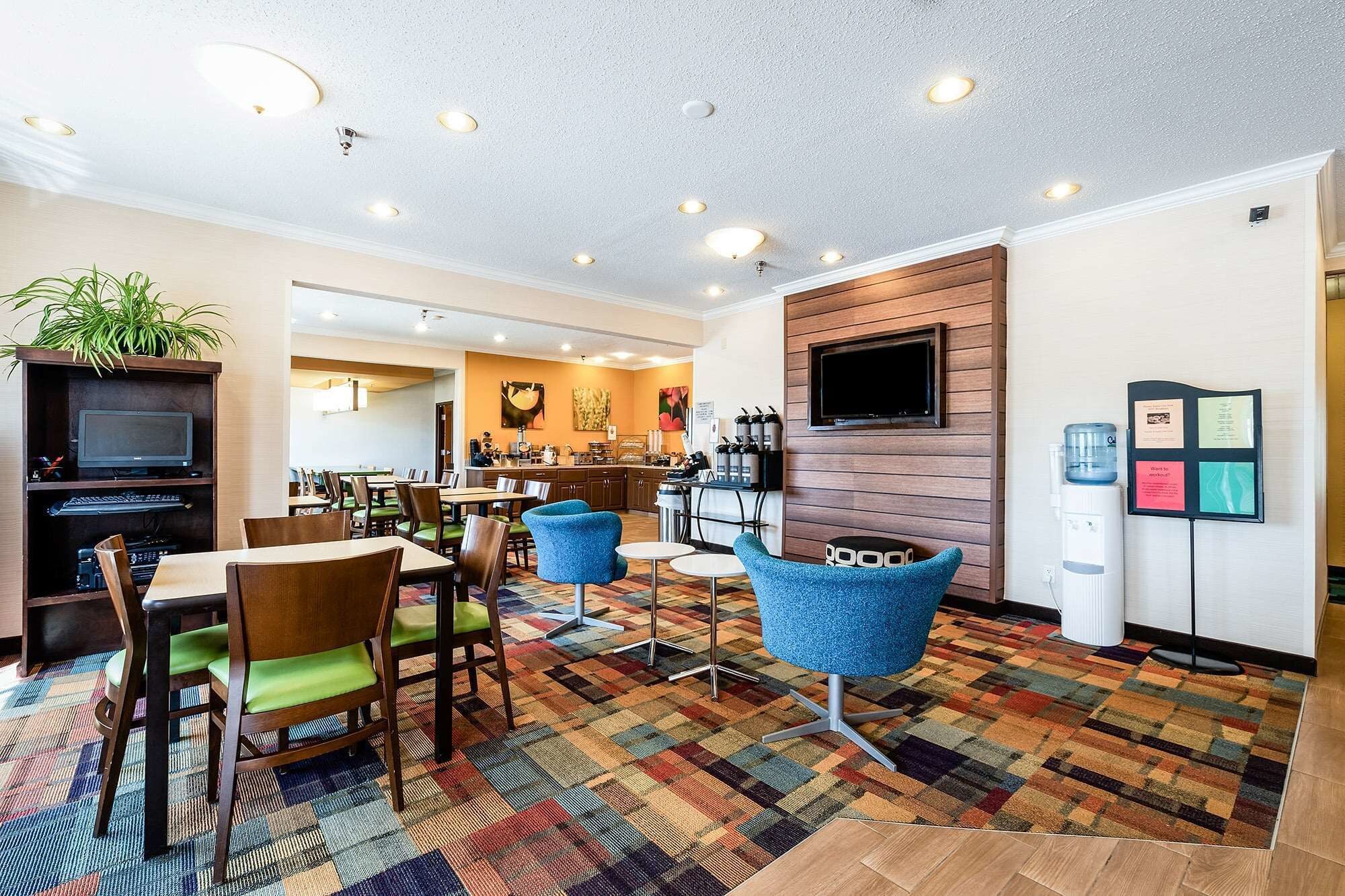 AmericInn by Wyndham Minot