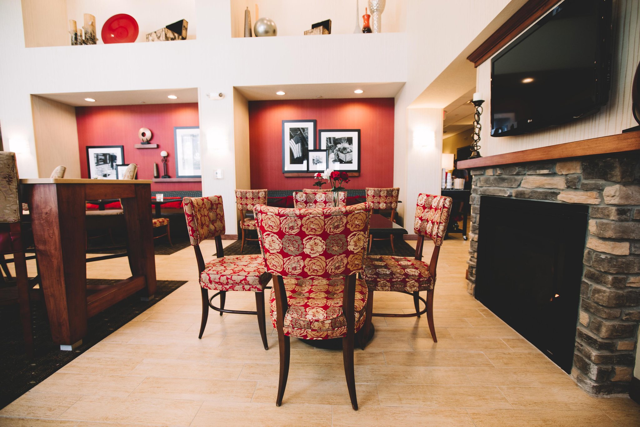Hampton Inn & Suites Minot Airport