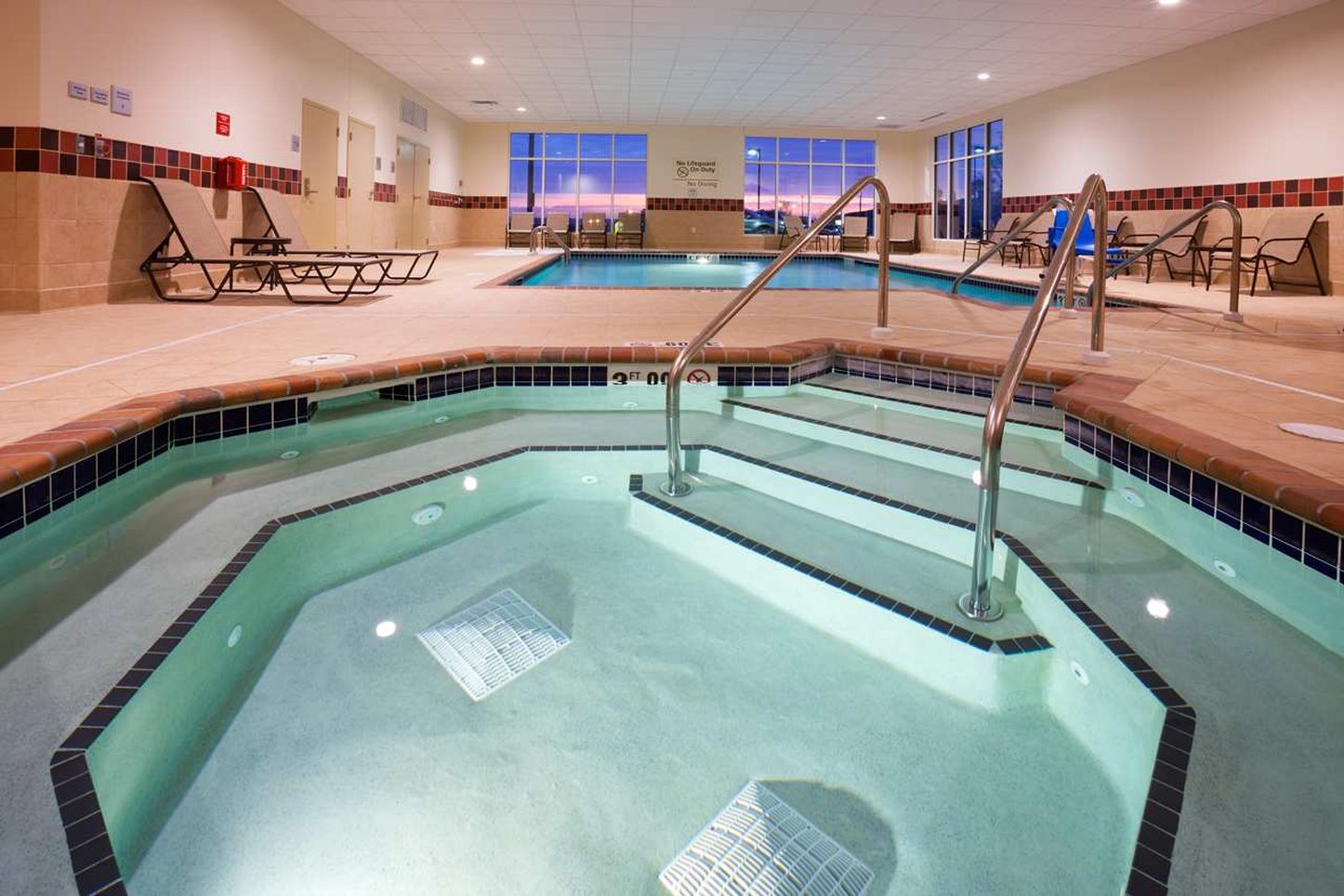 Hampton Inn & Suites Minot Airport