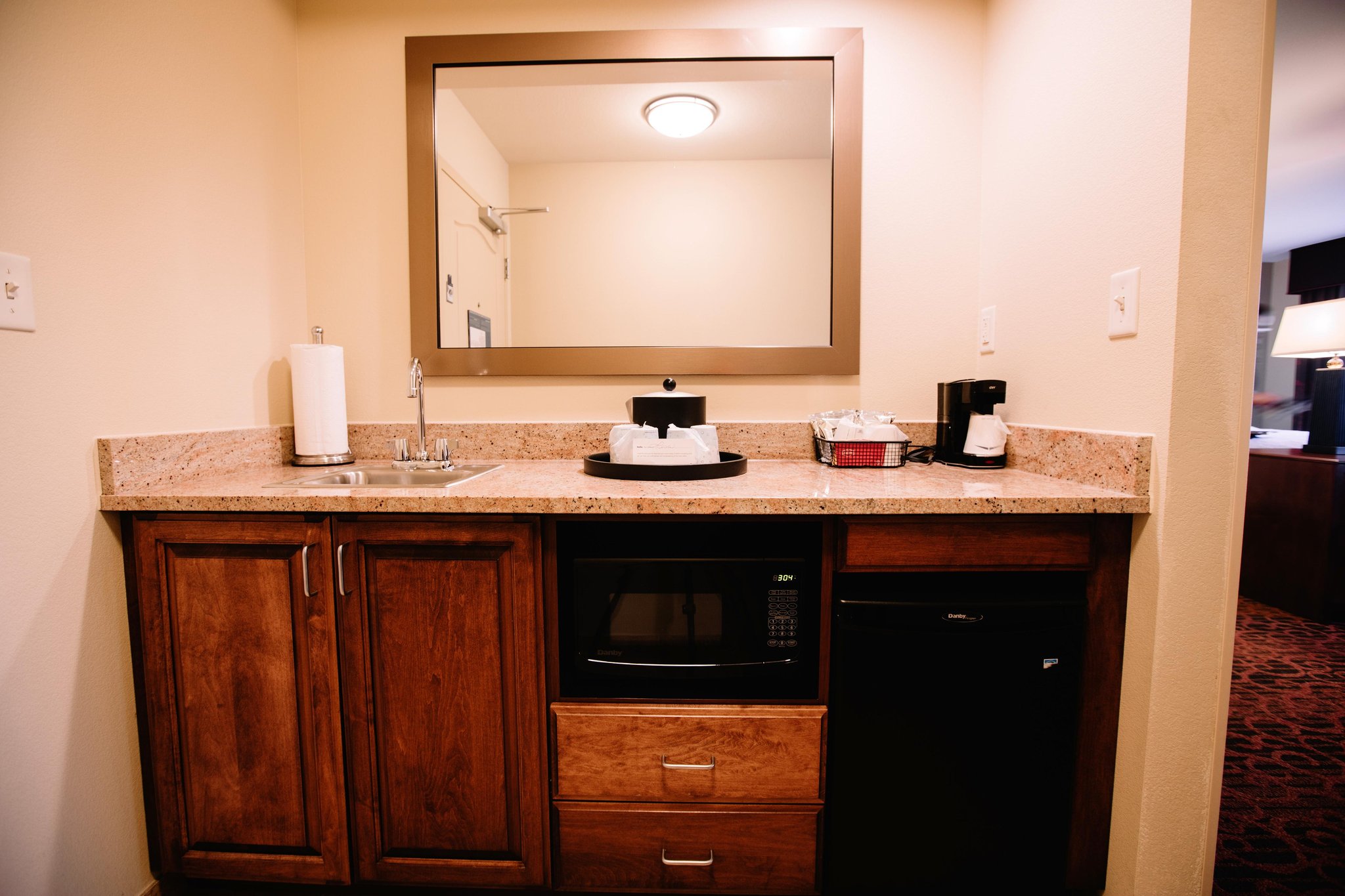 Hampton Inn & Suites Minot Airport