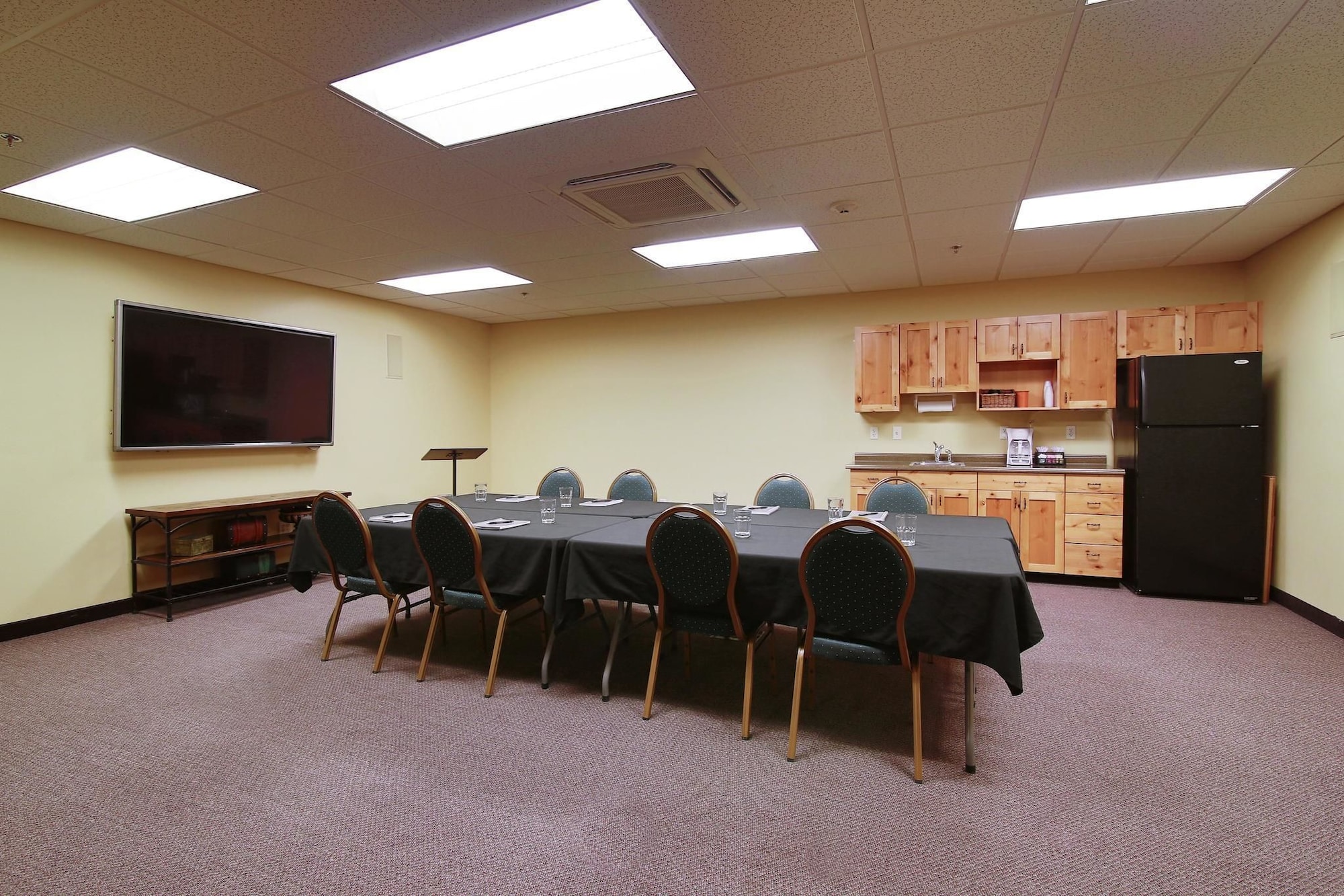 Hawthorn Extended Stay by Wyndham Minot