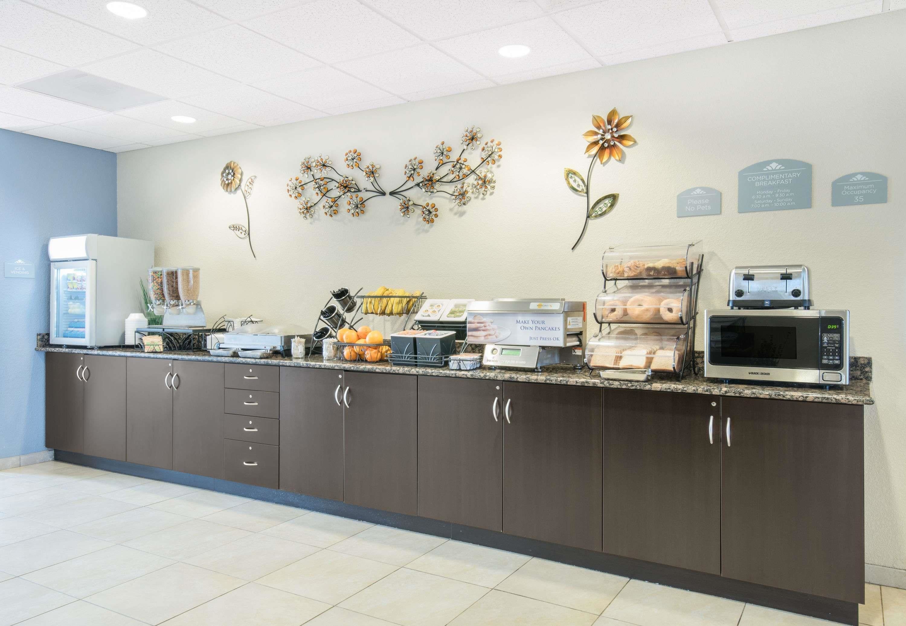 Microtel Inn & Suites by Wyndham Stanley