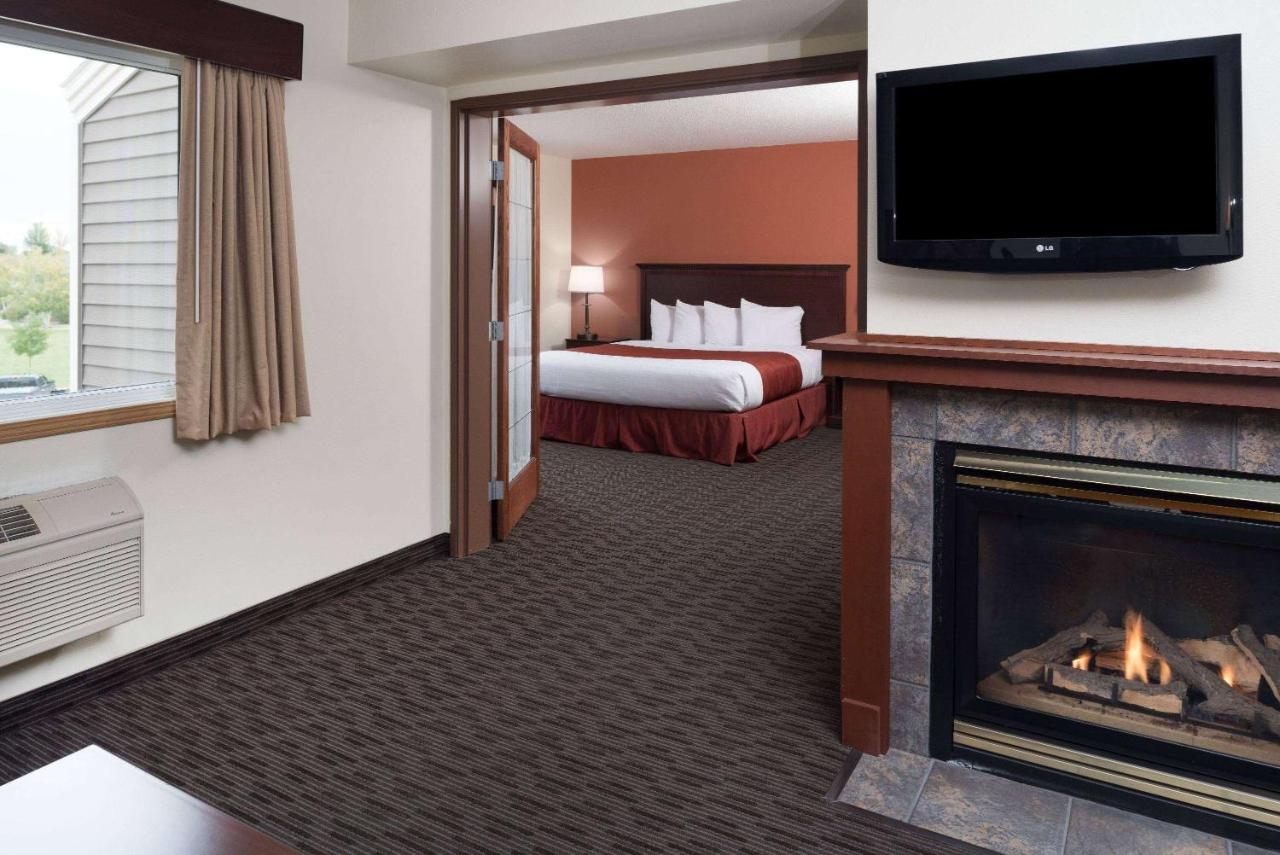 AmericInn by Wyndham Valley City Conference Center