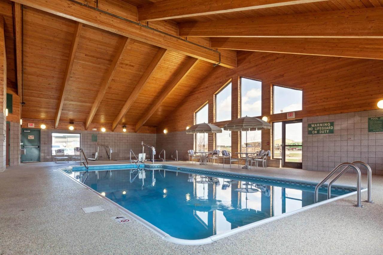 AmericInn by Wyndham Valley City Conference Center