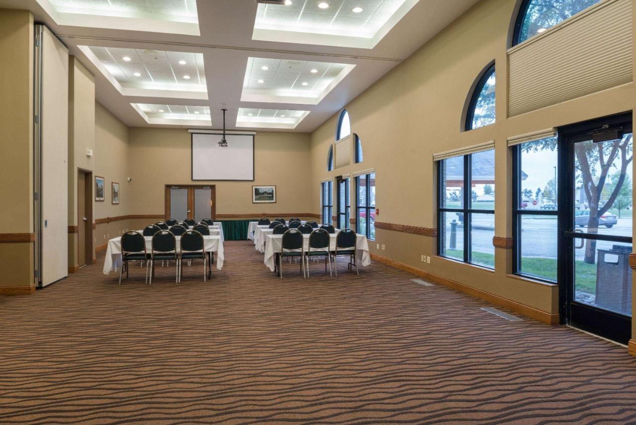 AmericInn by Wyndham Valley City Conference Center