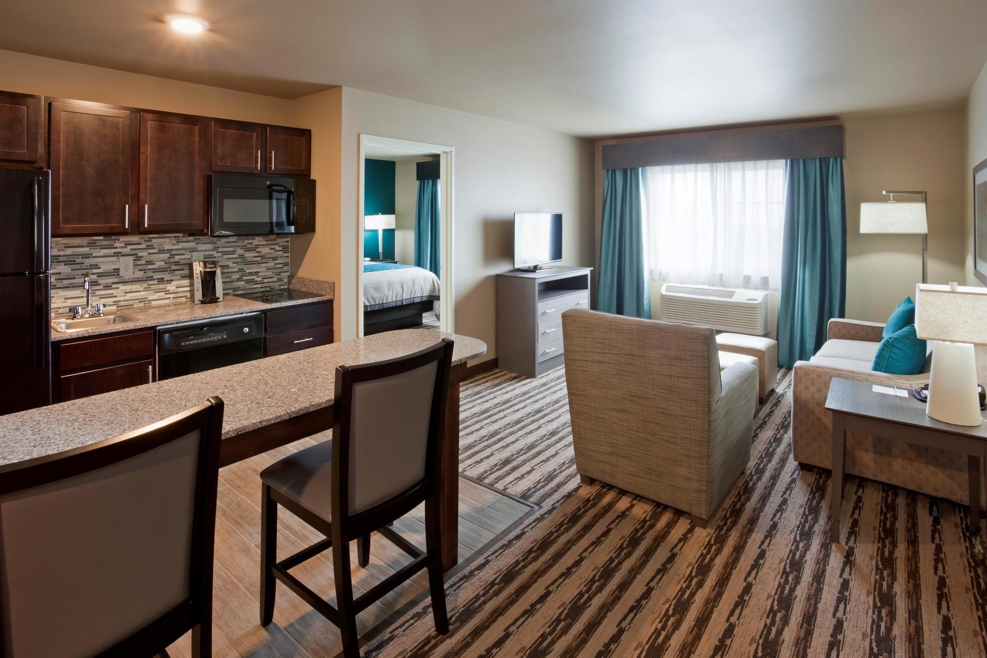 GrandStay Valley City