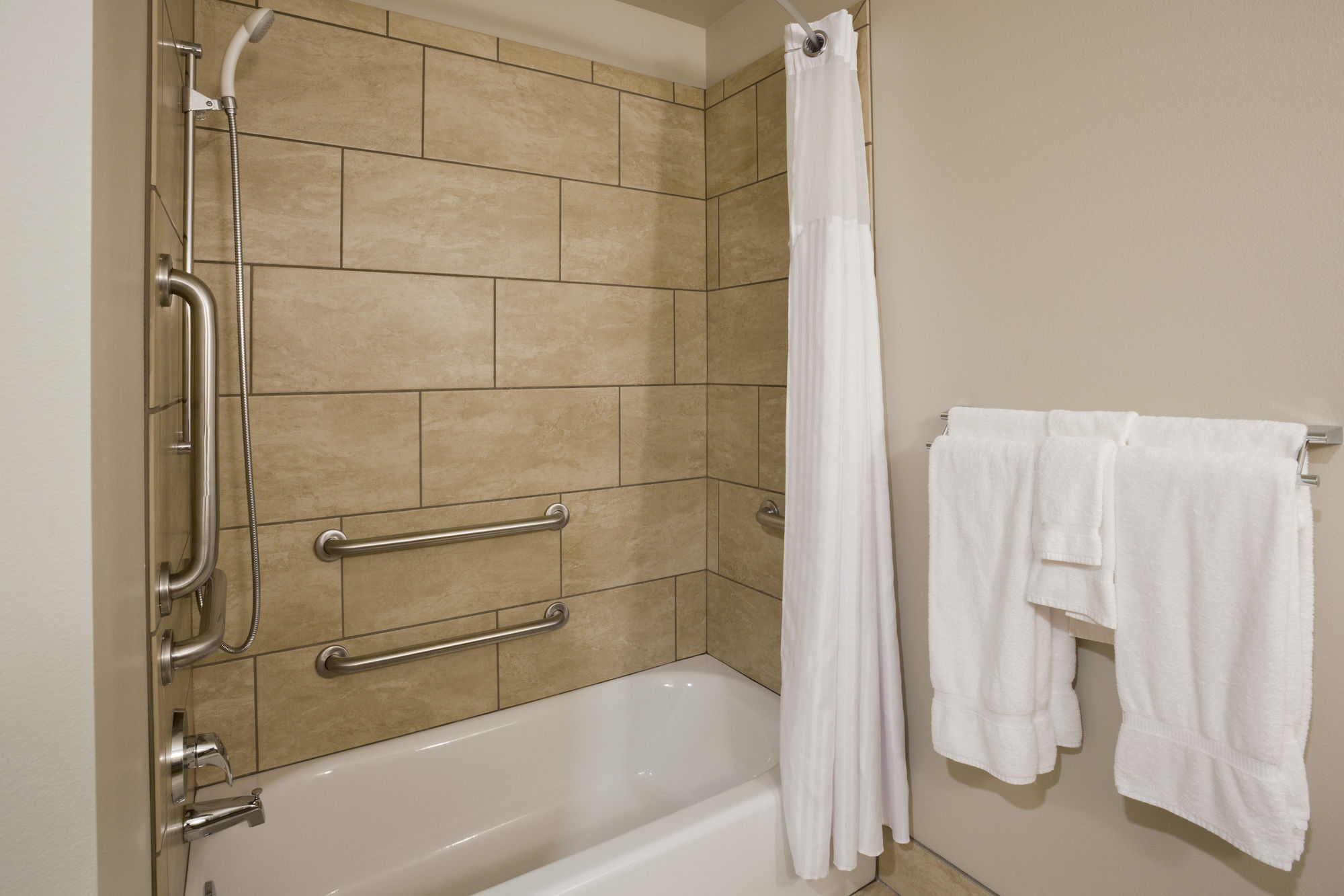 GrandStay Valley City