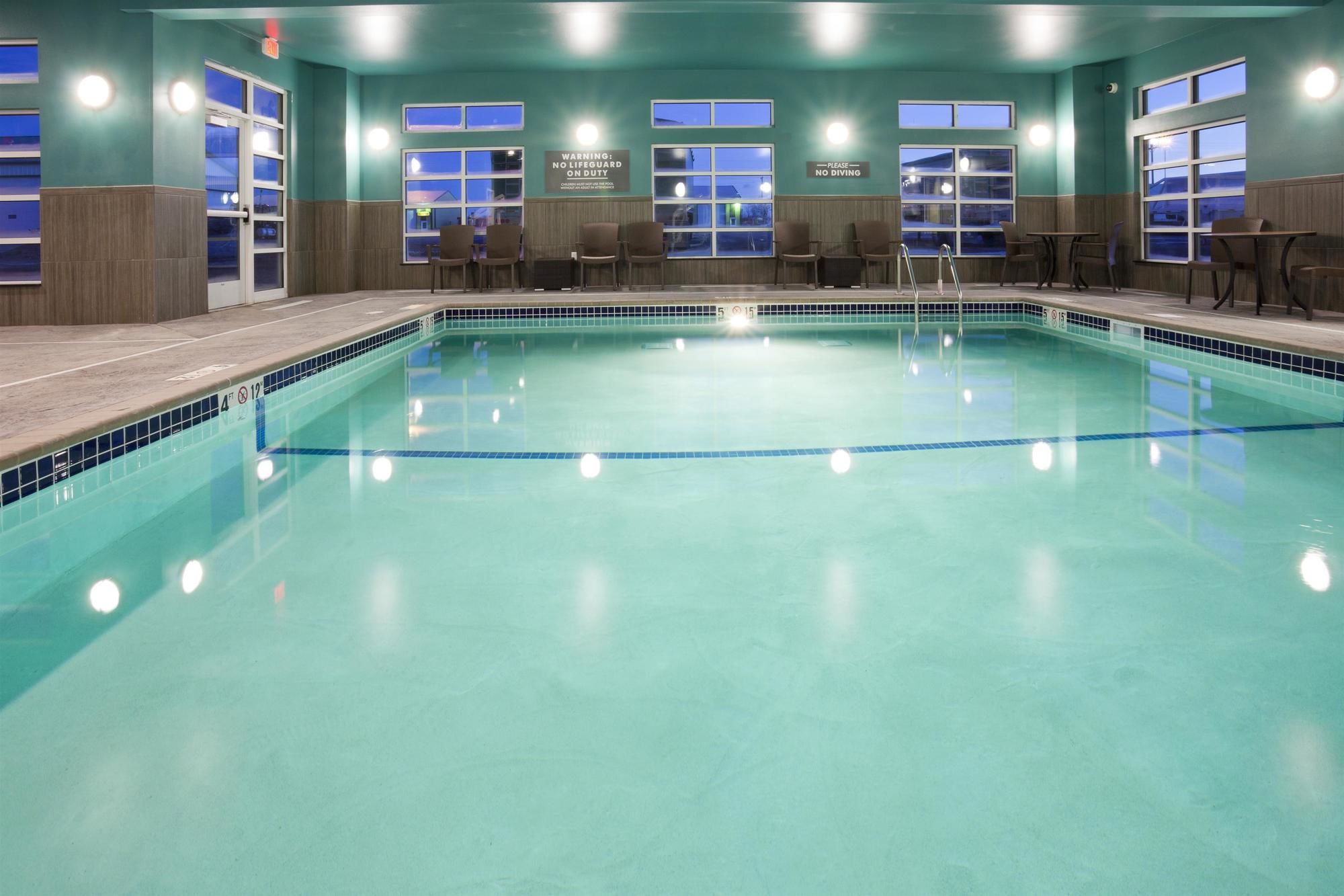 GrandStay Valley City
