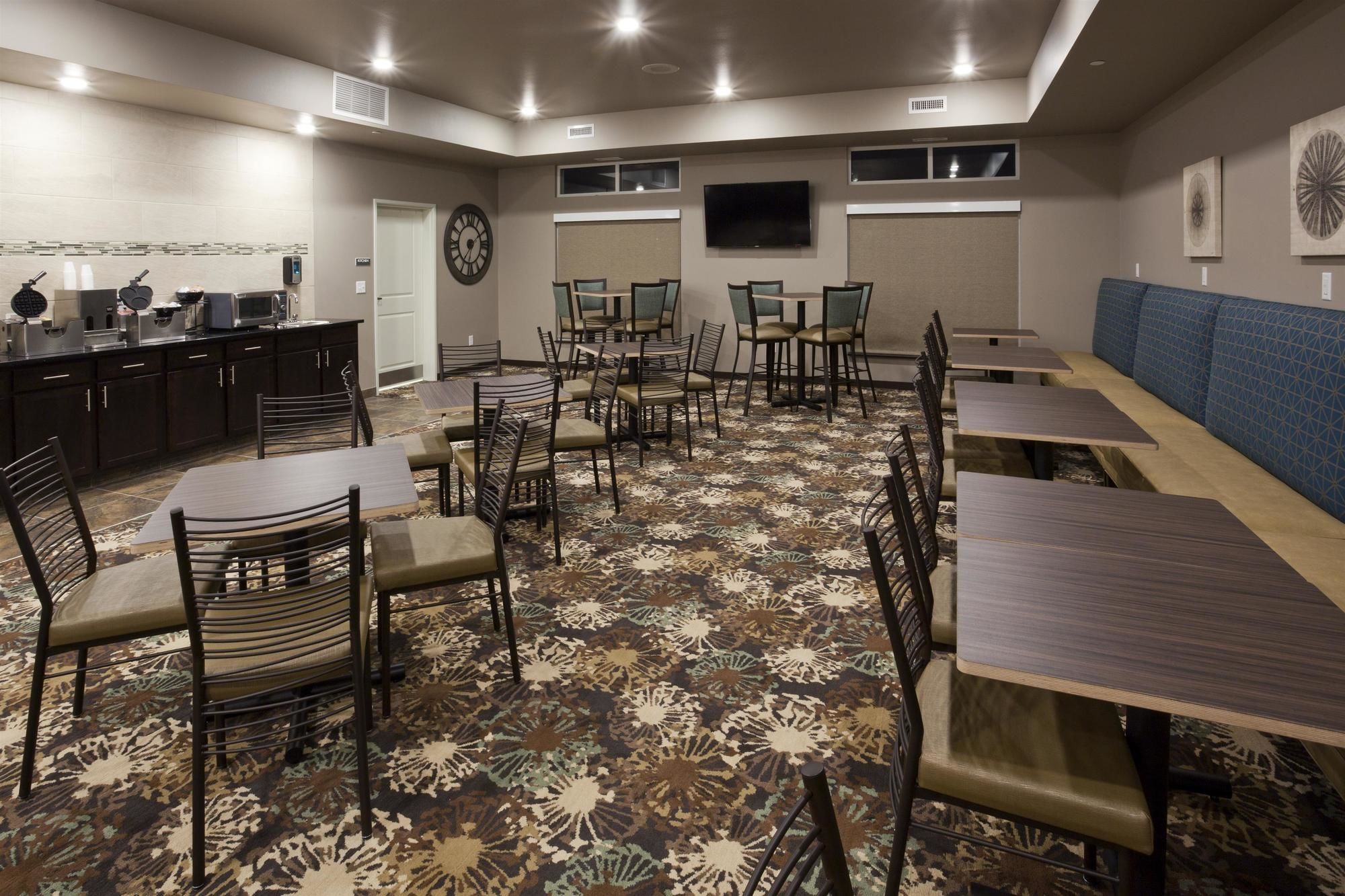 GrandStay Valley City