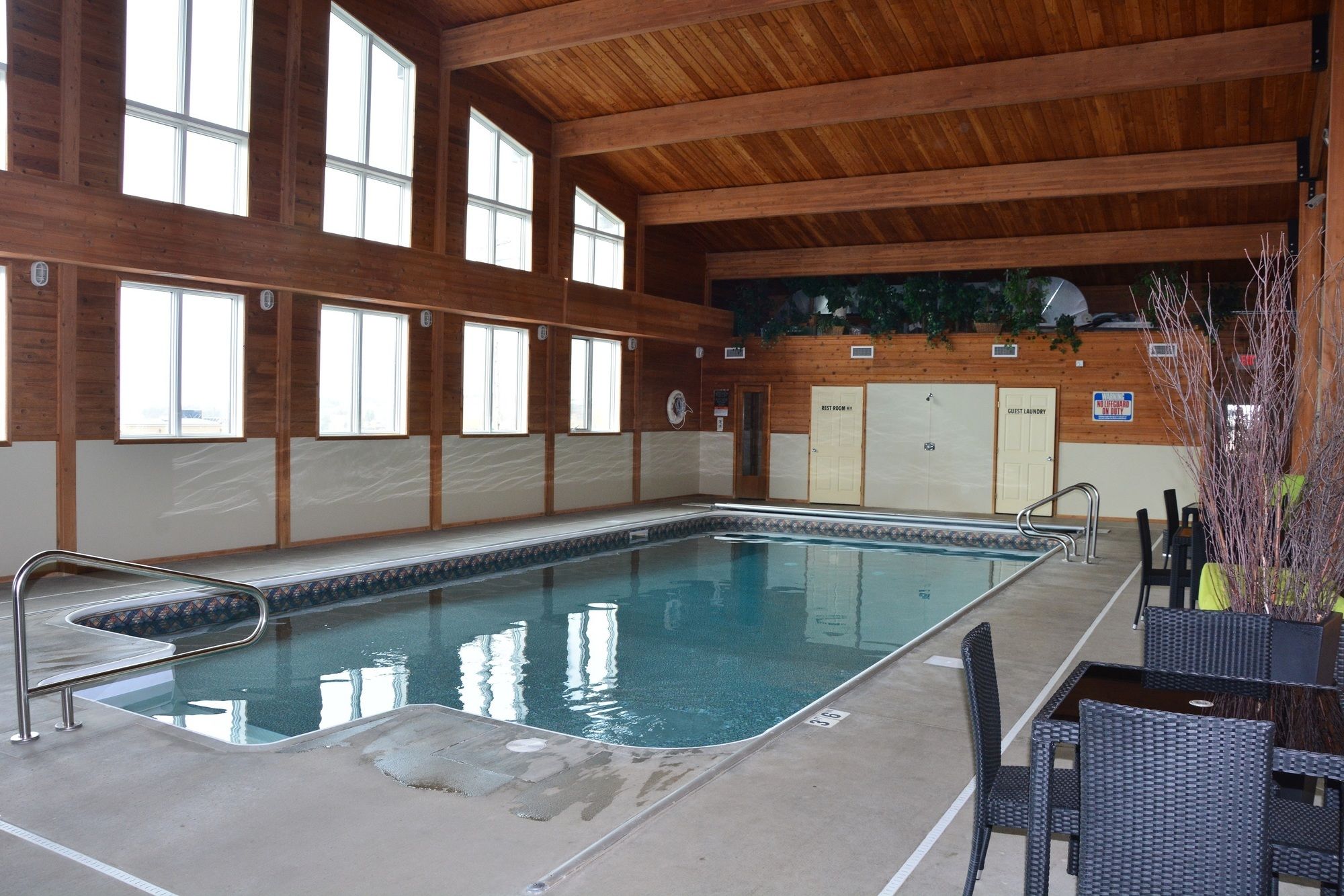 Roosevelt Inn and Suites