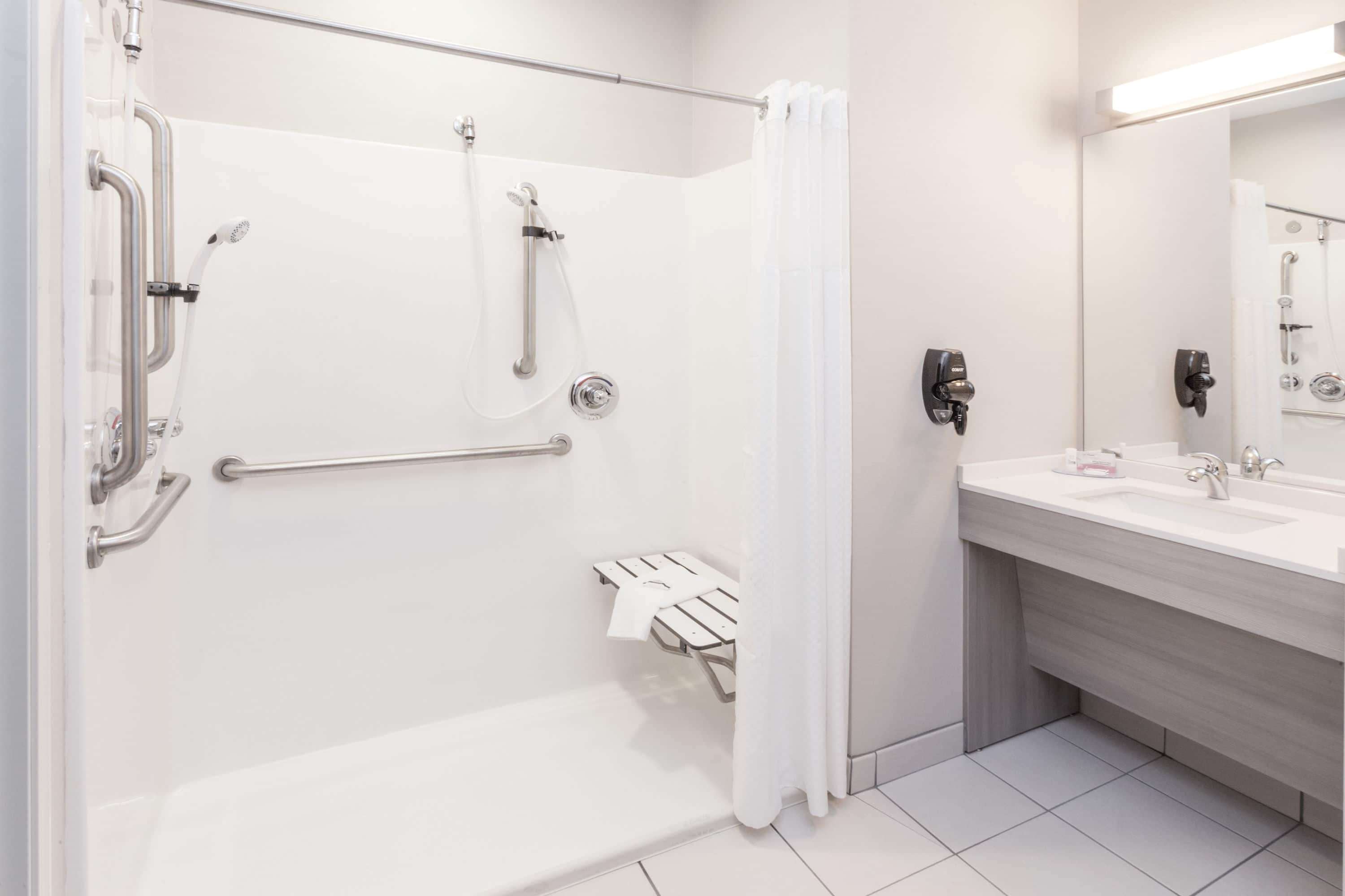 Microtel Inn & Suites by Wyndham West Fargo Medical Center