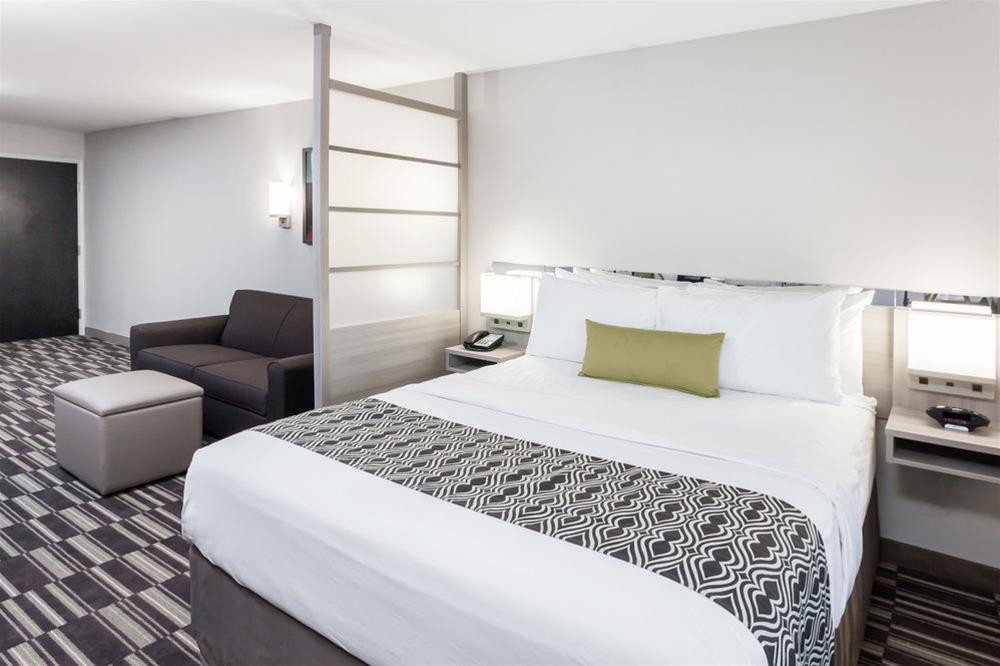 Microtel Inn & Suites by Wyndham West Fargo Medical Center