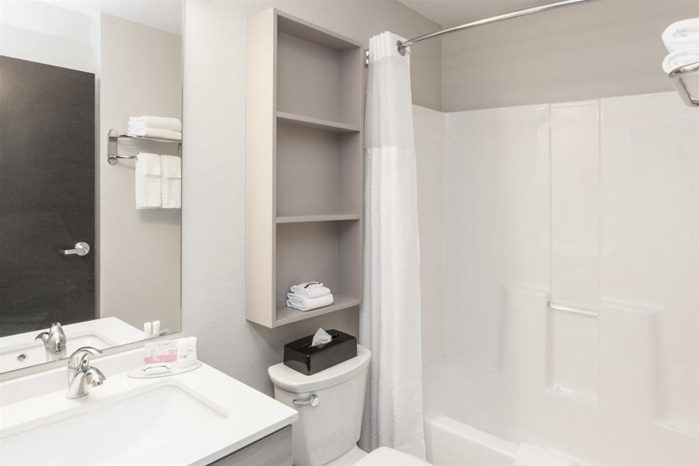 Microtel Inn & Suites by Wyndham West Fargo Medical Center