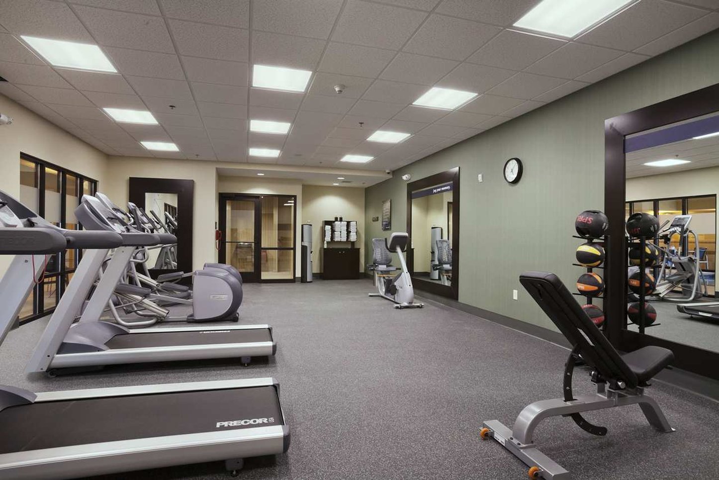 Hampton Inn & Suites Williston