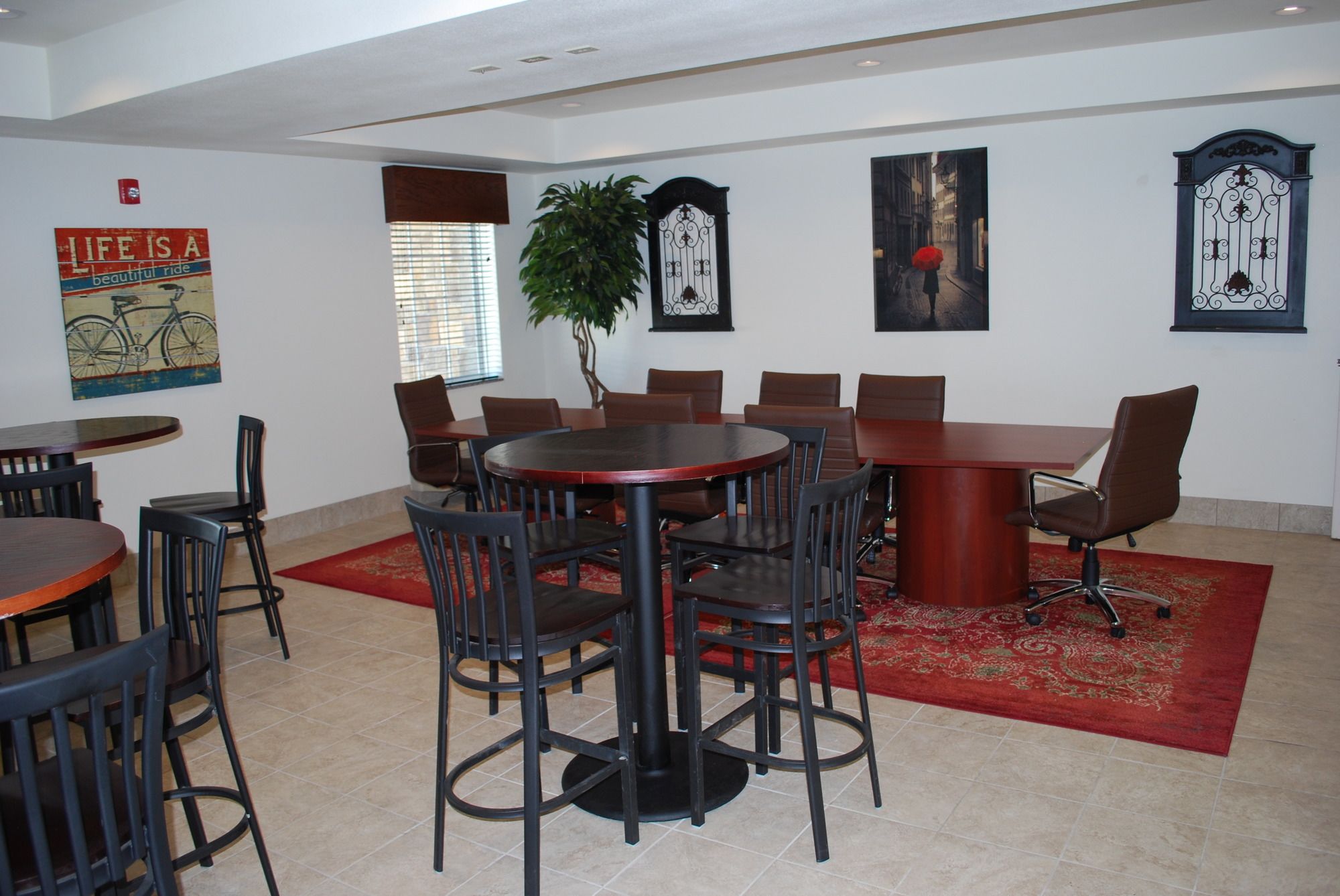 Landmark Suites