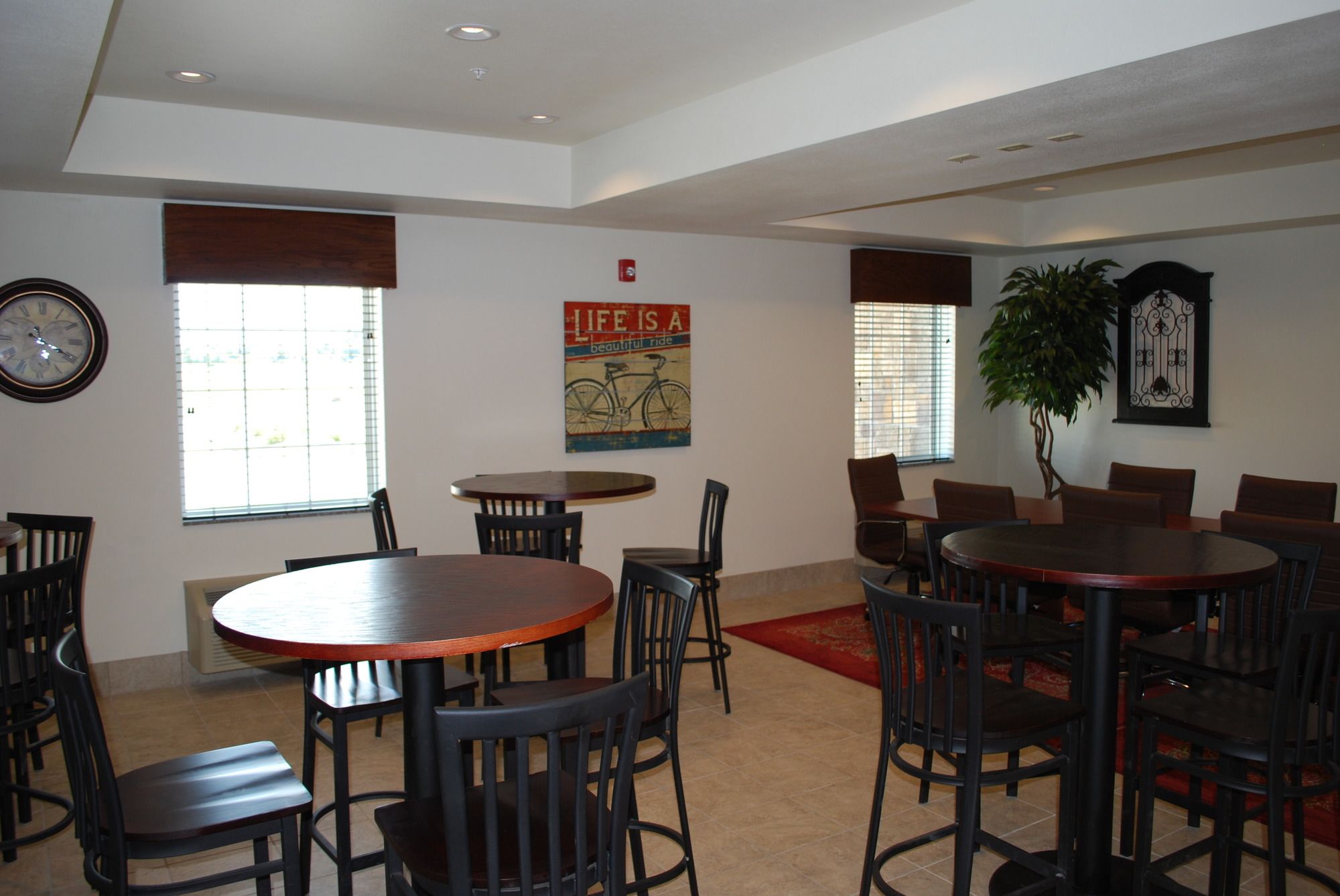 Landmark Suites