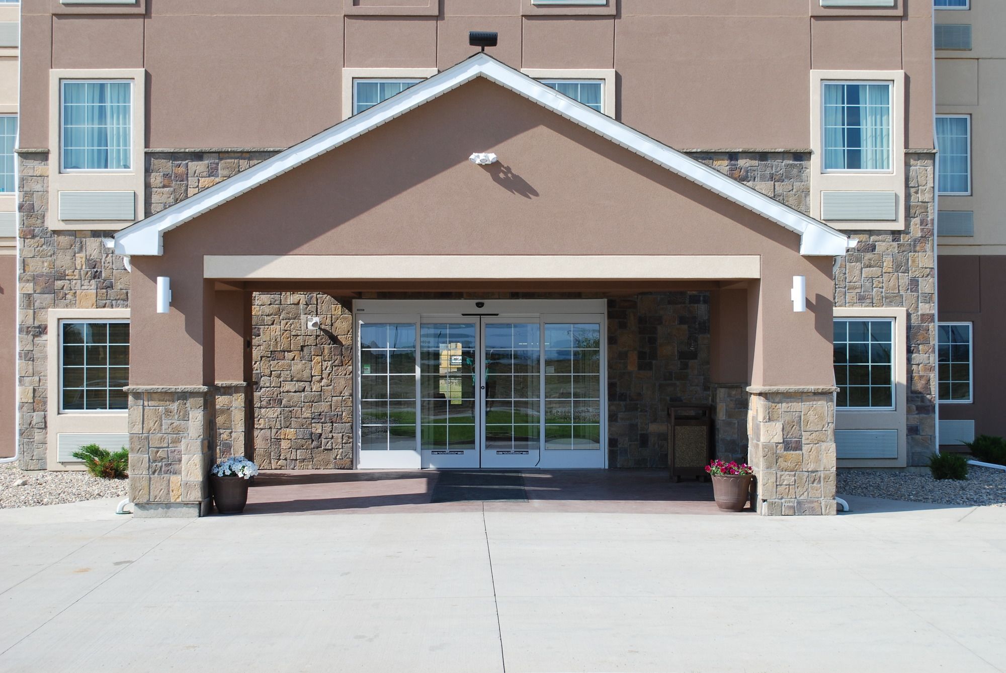 Landmark Suites
