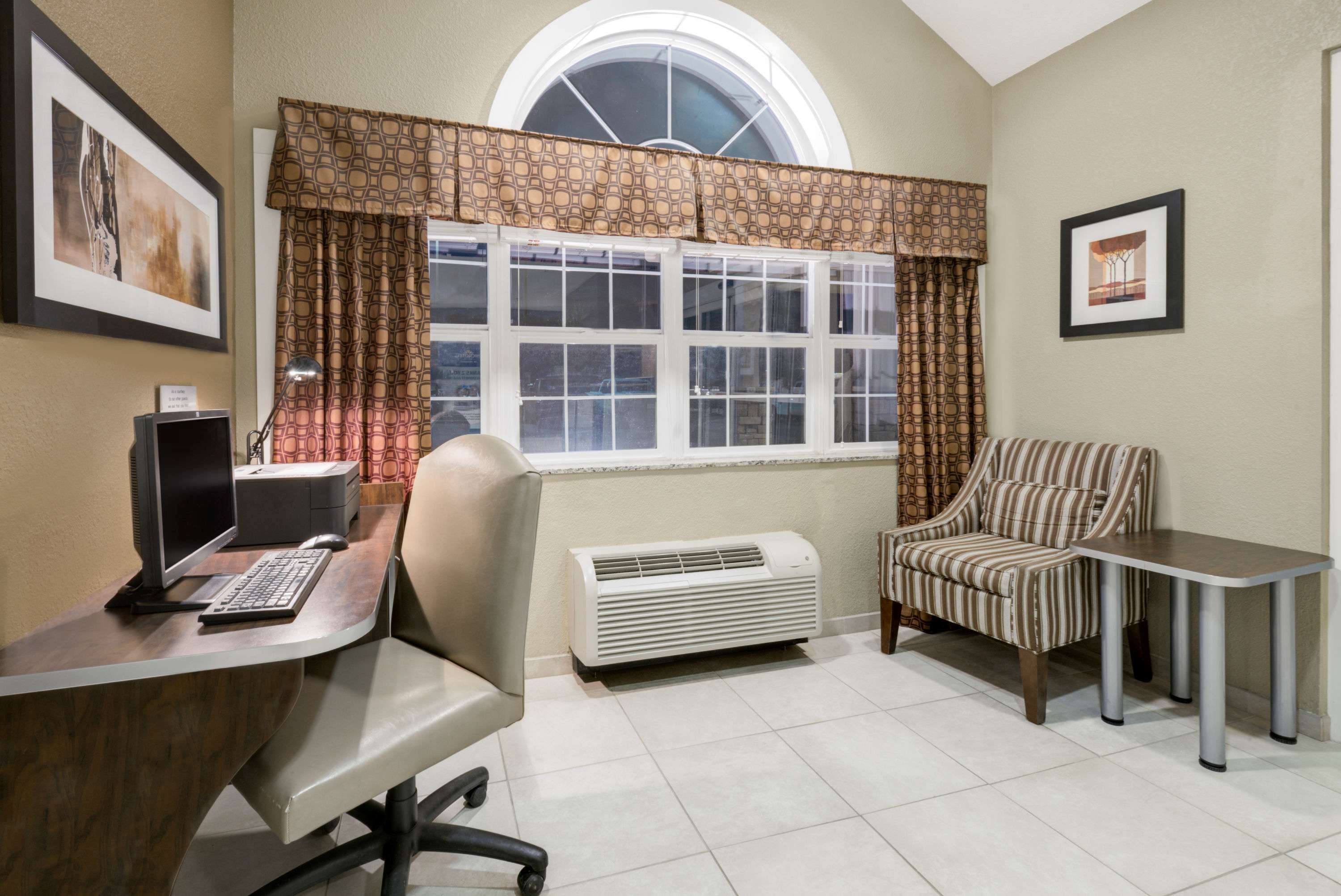 Microtel Inn & Suites by Wyndham Williston