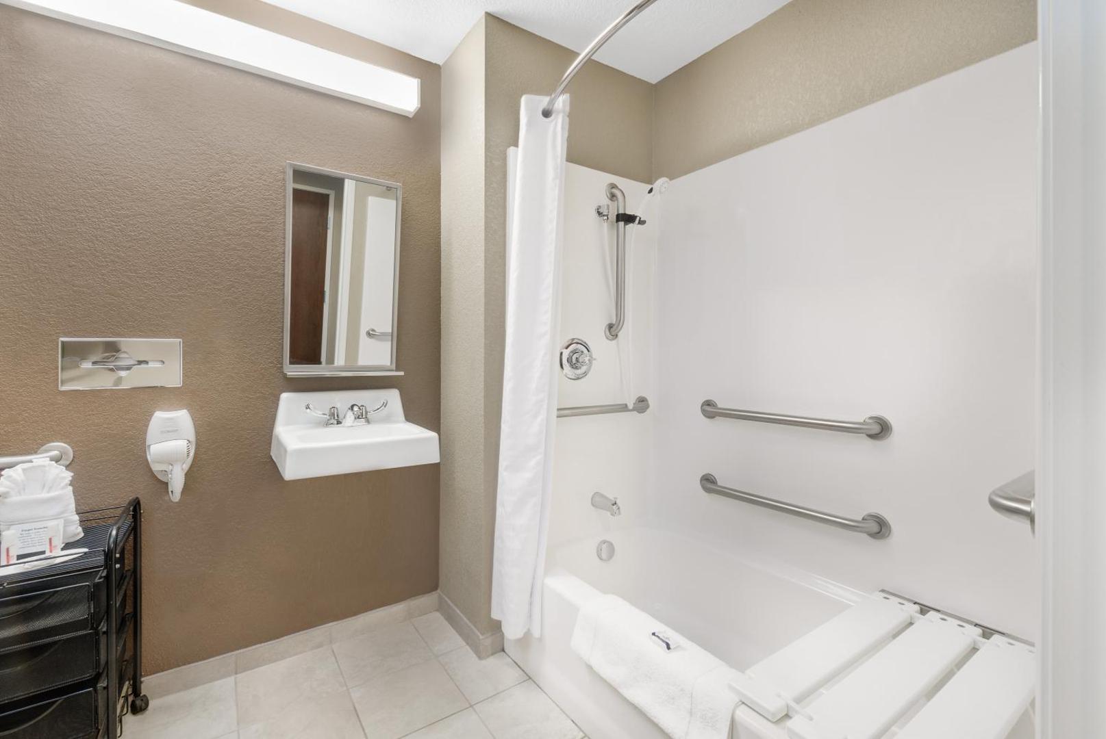 Microtel Inn & Suites by Wyndham Williston