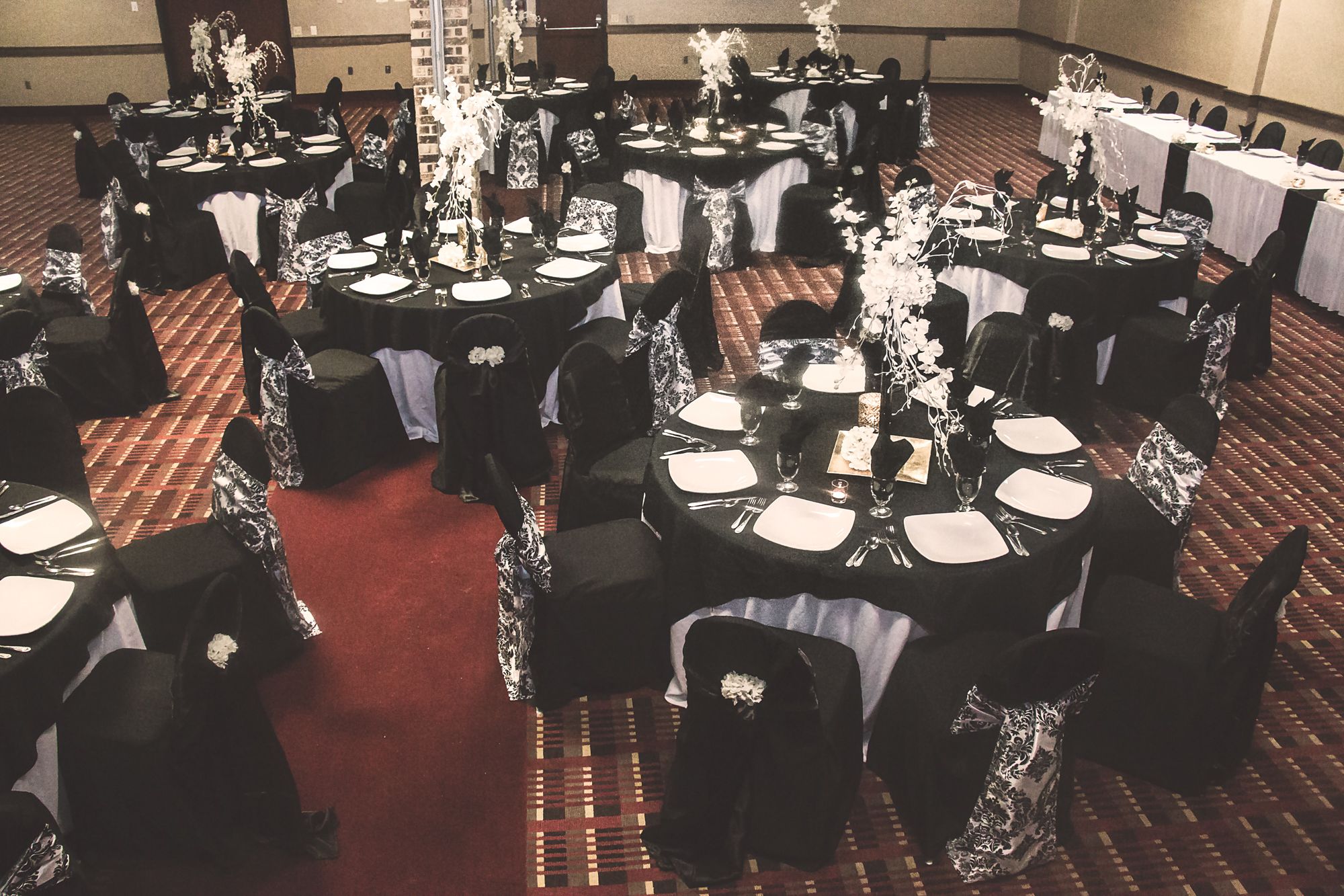 The Grand Williston Hotel & Conference Center