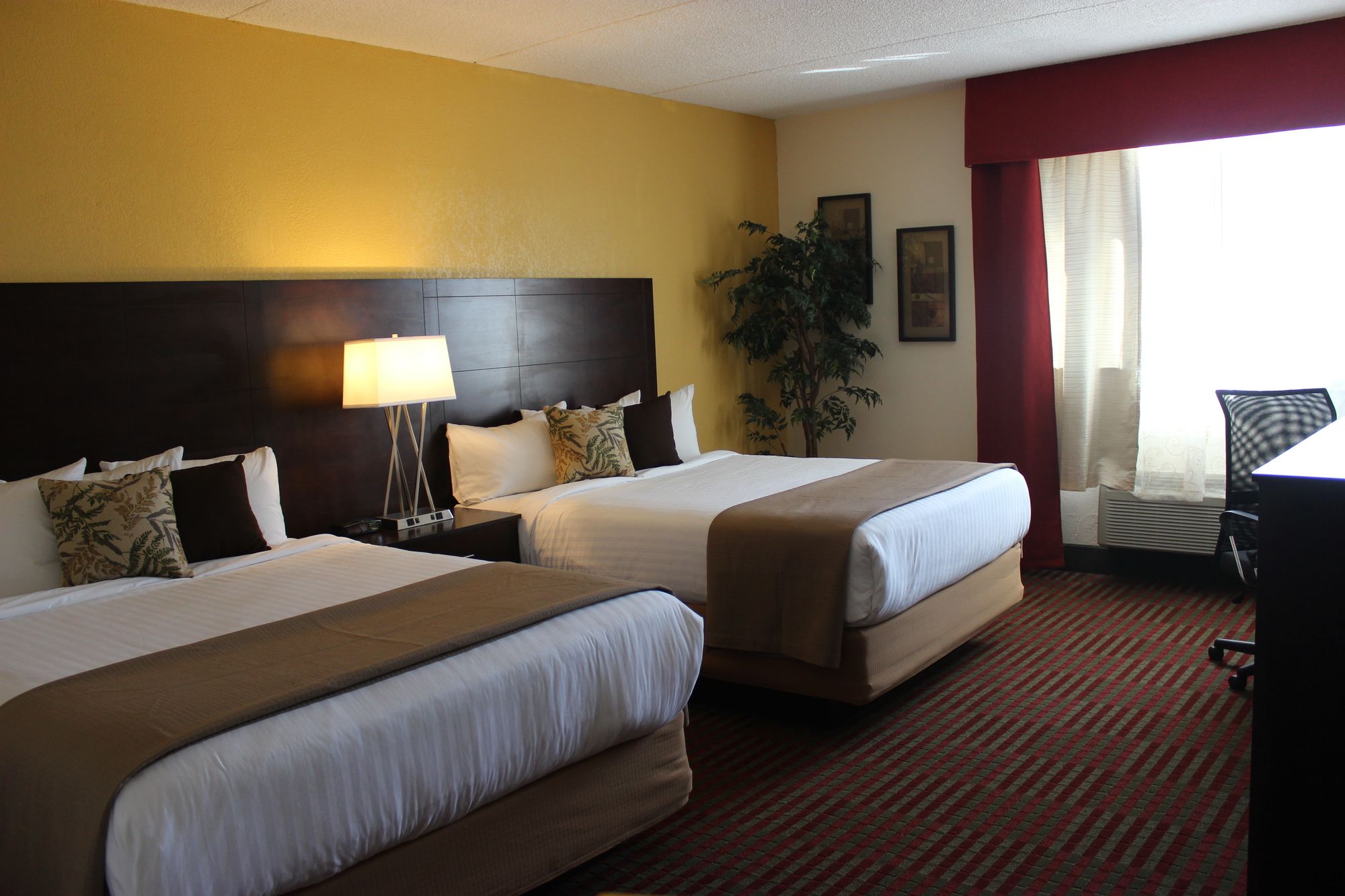 The Grand Williston Hotel & Conference Center