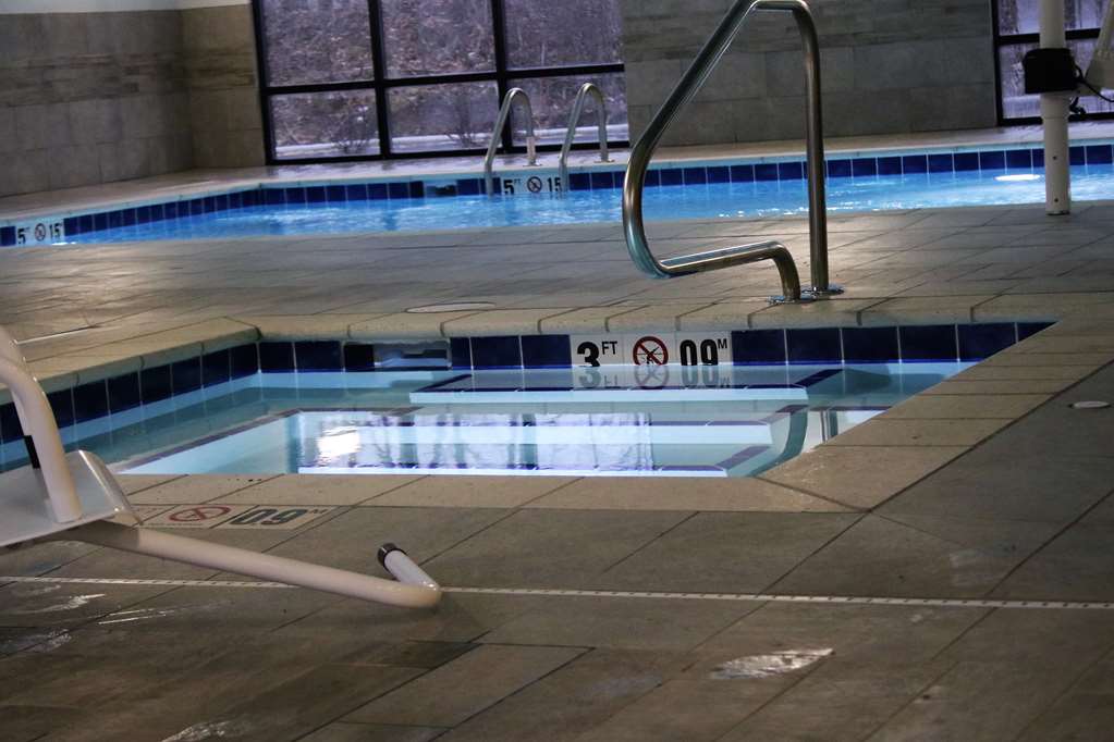 Hampton Inn & Suites Alliance