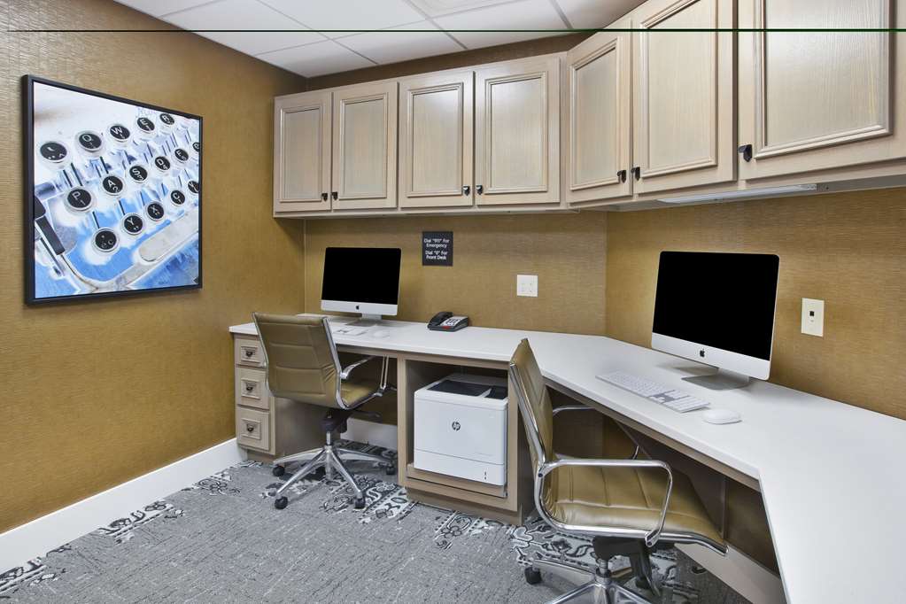 Hampton Inn & Suites Alliance