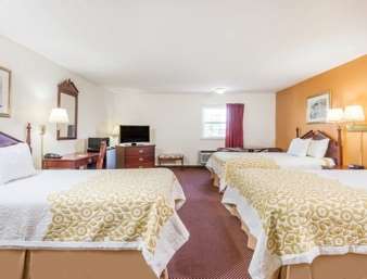 Days Inn by Wyndham Amherst