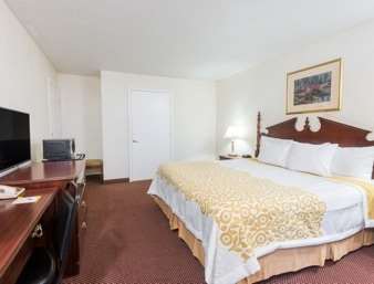 Days Inn by Wyndham Amherst