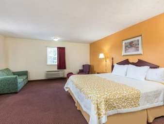 Days Inn by Wyndham Amherst