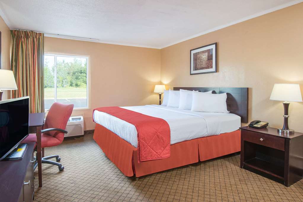 Red Roof Inn Ashtabula - Austinburg