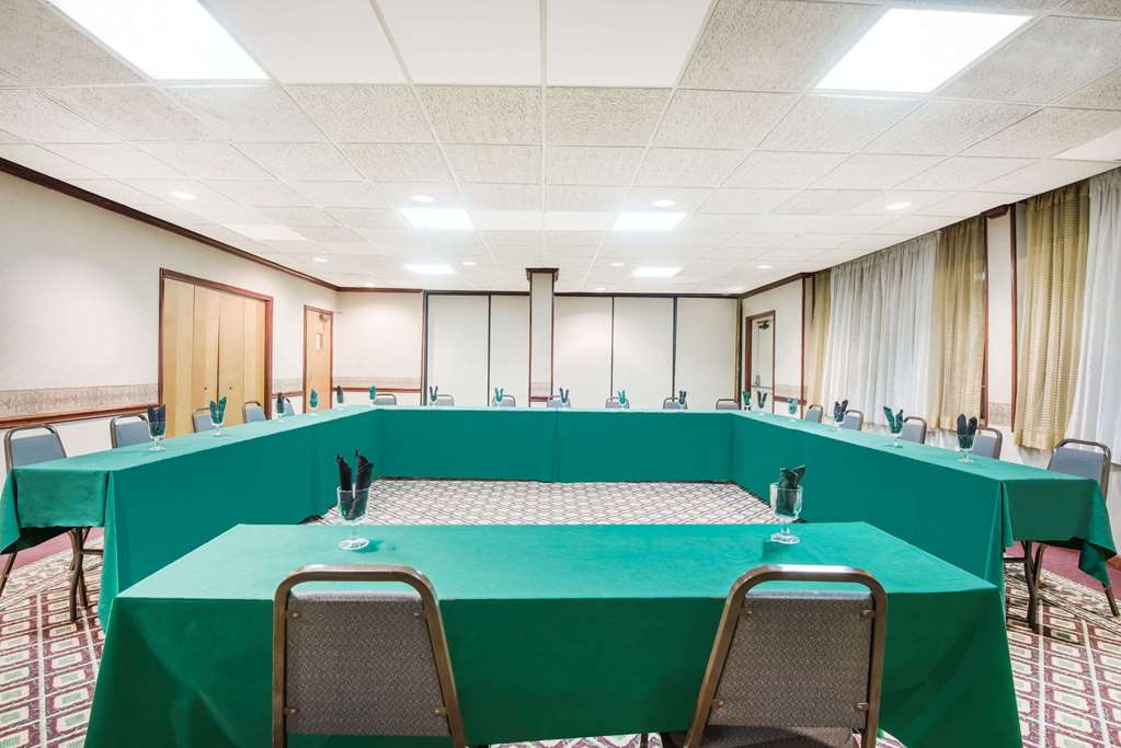 Red Roof Inn Ashtabula - Austinburg