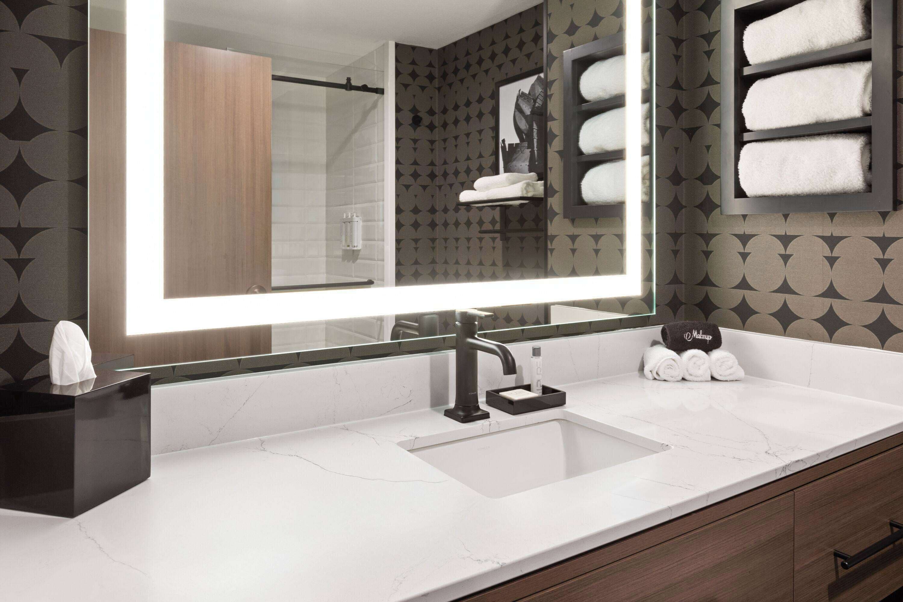 Riverbend Hotel and Suites, Trademark Collection by Wyndham