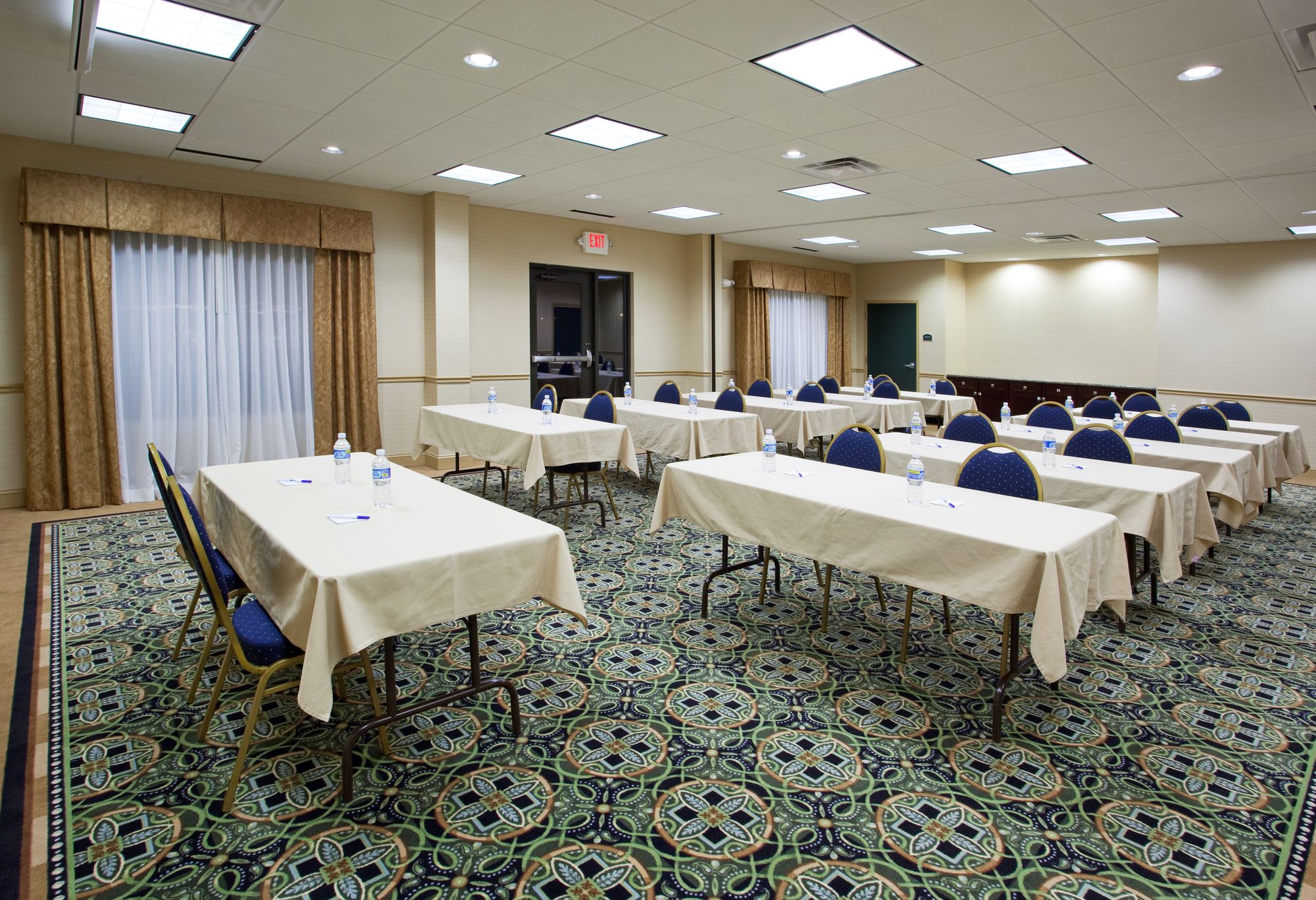 Holiday Inn Express & Suites Athens