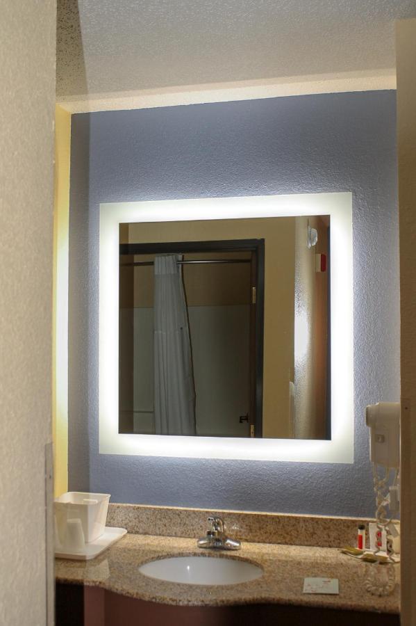 Days Inn by Wyndham Batavia