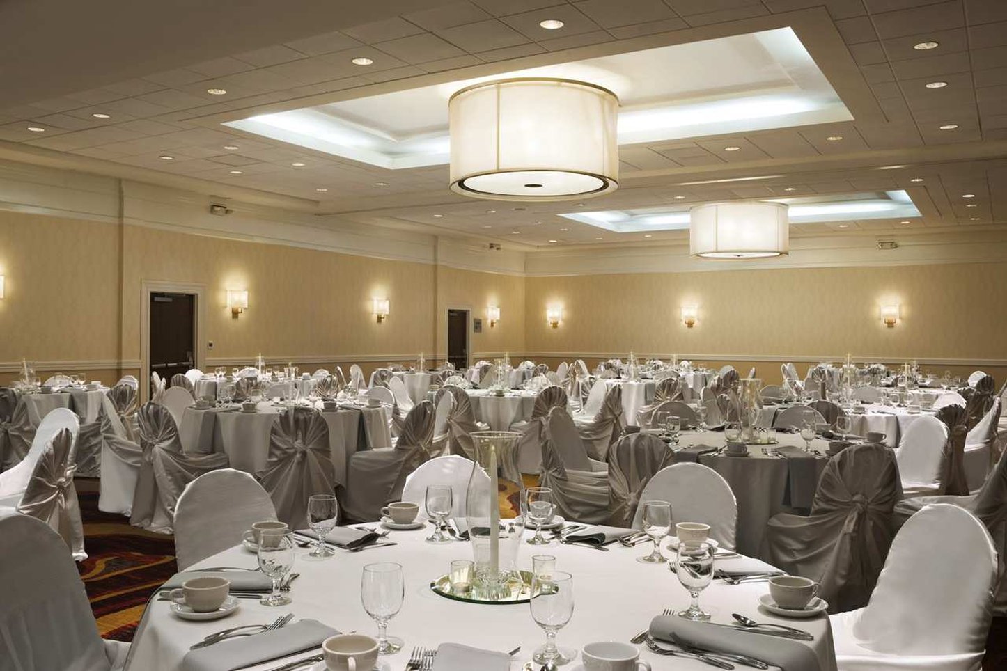 Embassy Suites Cleveland Beachwood