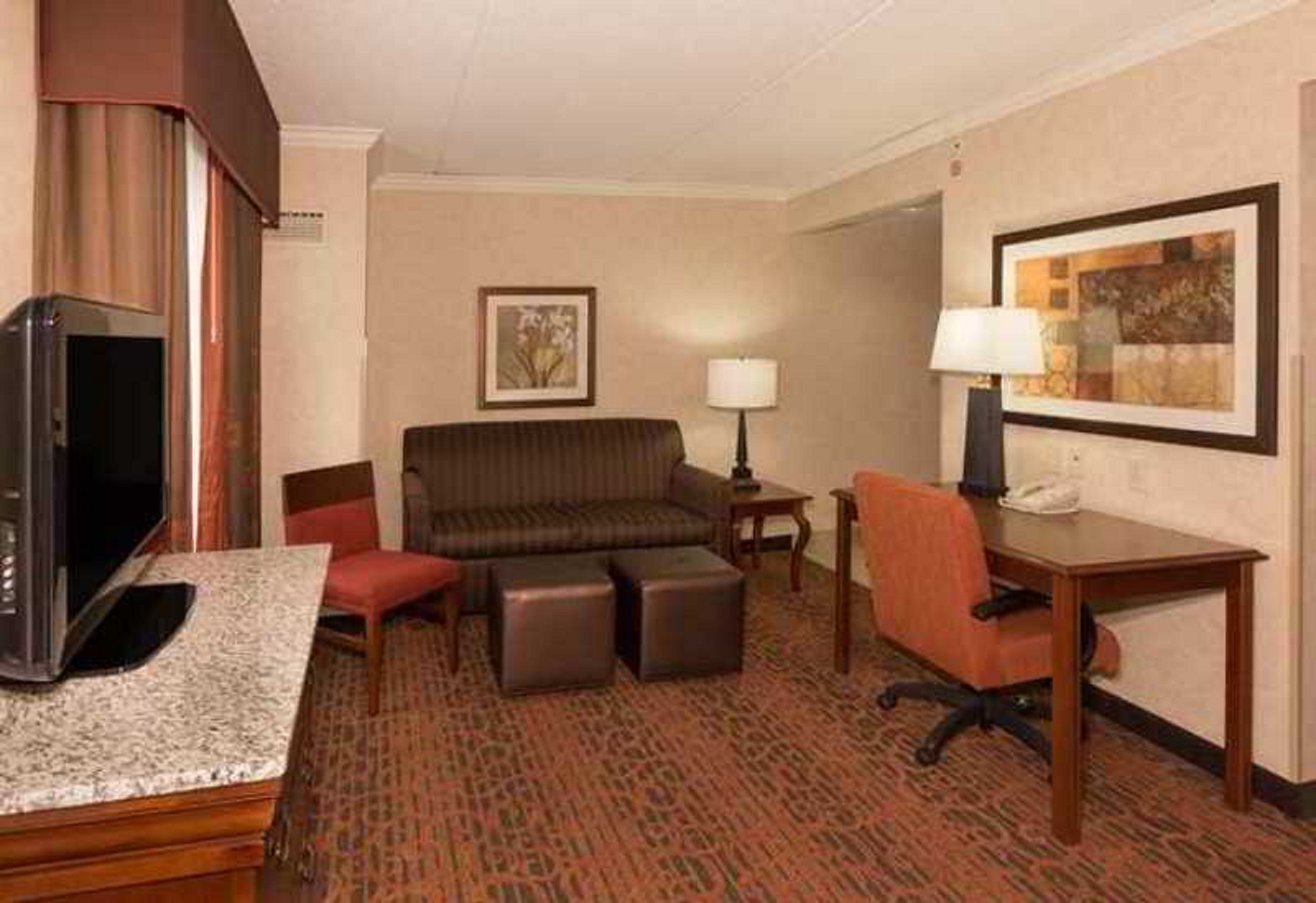 Hampton Inn & Suites Cleveland-Beachwood