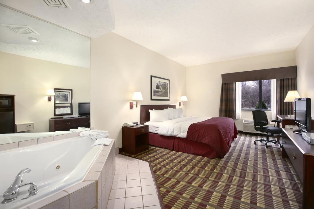 Baymont Inn & Suites Boston Heights/Hudson