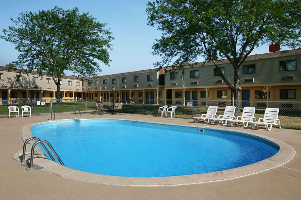 Days Inn by Wyndham Bowling Green